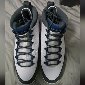 AUTHENTIC NIKE / Air Jordan 9 Retro High Top Sneakers – Flint Grey / French Blue